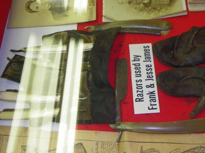 Джесси Джеймс- бритвы.jpg (388.13 КБ) 11656 просмотров Джесси Джеймс- бритвы.jpg