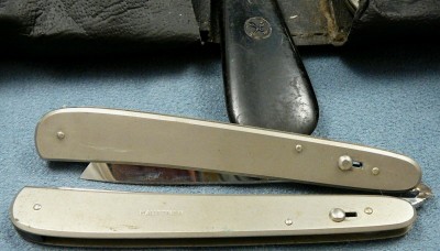 Antique-Hauptner-Medical-Kit-Hypodermic-Reflex-Hammer-Knives-_57 (1).jpg