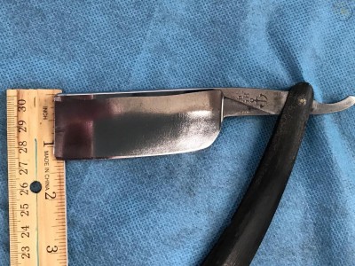 gb-anchor-massive-straight-razor.jpg