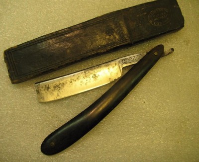 sutcliffe-sheffield-straight-razor_1_3b8ea3229eed75da7ec868d6ea296e69.jpg