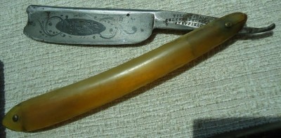 antique-straight-razor-tillotson_1_bf7f08519b583026b3c3480035e05136 (2).jpg