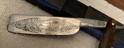 vintage-straight-razor-masonic-eched_1_fed14a1c70139d9400cf71b73450dc87 (1).jpg