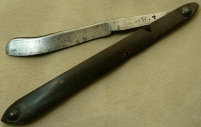 1700s-straight-razor_1_eda67cebdf438ca43405ada1f1b5d55b.jpg