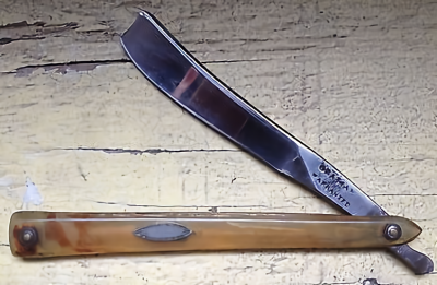 1700s-vintage-straight-razor-superb_1_b3f6fb78825f05569e5e7d544d962ae3_waifu2x_photo_noise3_scale.png