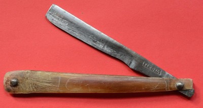 stubtail-straight-razor-late-1700s_1_c792d7f9213dc292b257f5ffbadcf304.jpg (349.8 КБ) 3836 просмотров stubtail-straight-razor-late-1700s_1_c792d7f9213dc292b257f5ffbadcf304.jpg