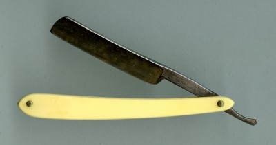 C. V. Heljestrand Straight Razor_02.jpg