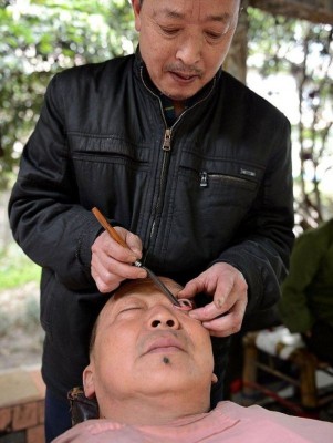 1366273131_eye_shaving_04.jpg