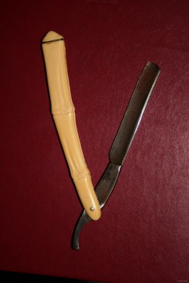 5012738753_0.jpg