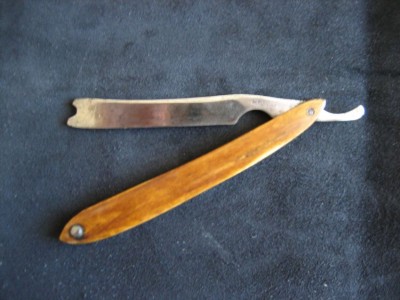 Razor1.jpg