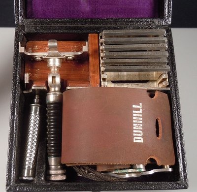 Alfred Dunhill Safety razor.jpg